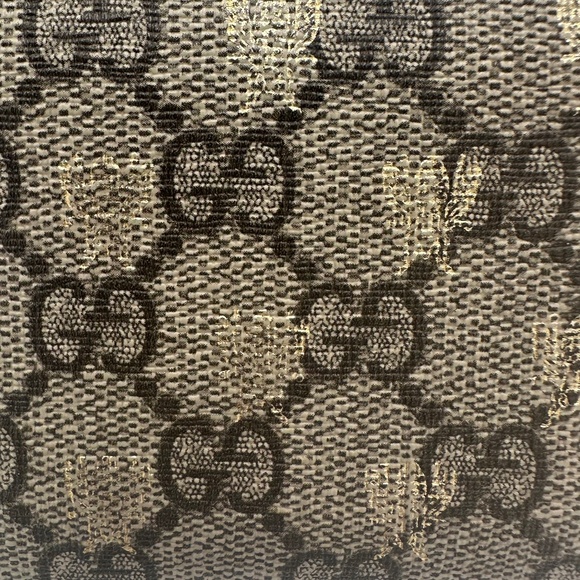 Gucci Bee Supreme Wallet - Picture 4 of 14